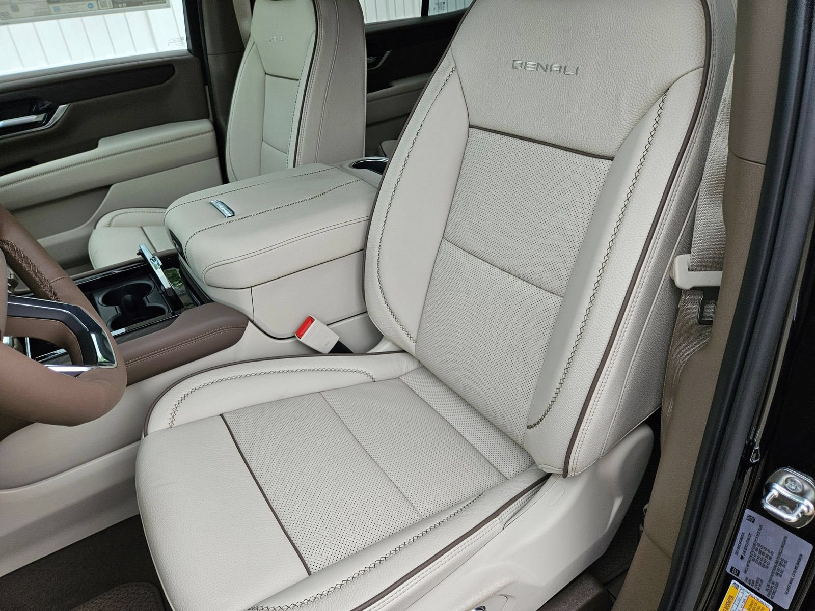 New 2026 GMC Yukon Denali AWD/4WD image 22