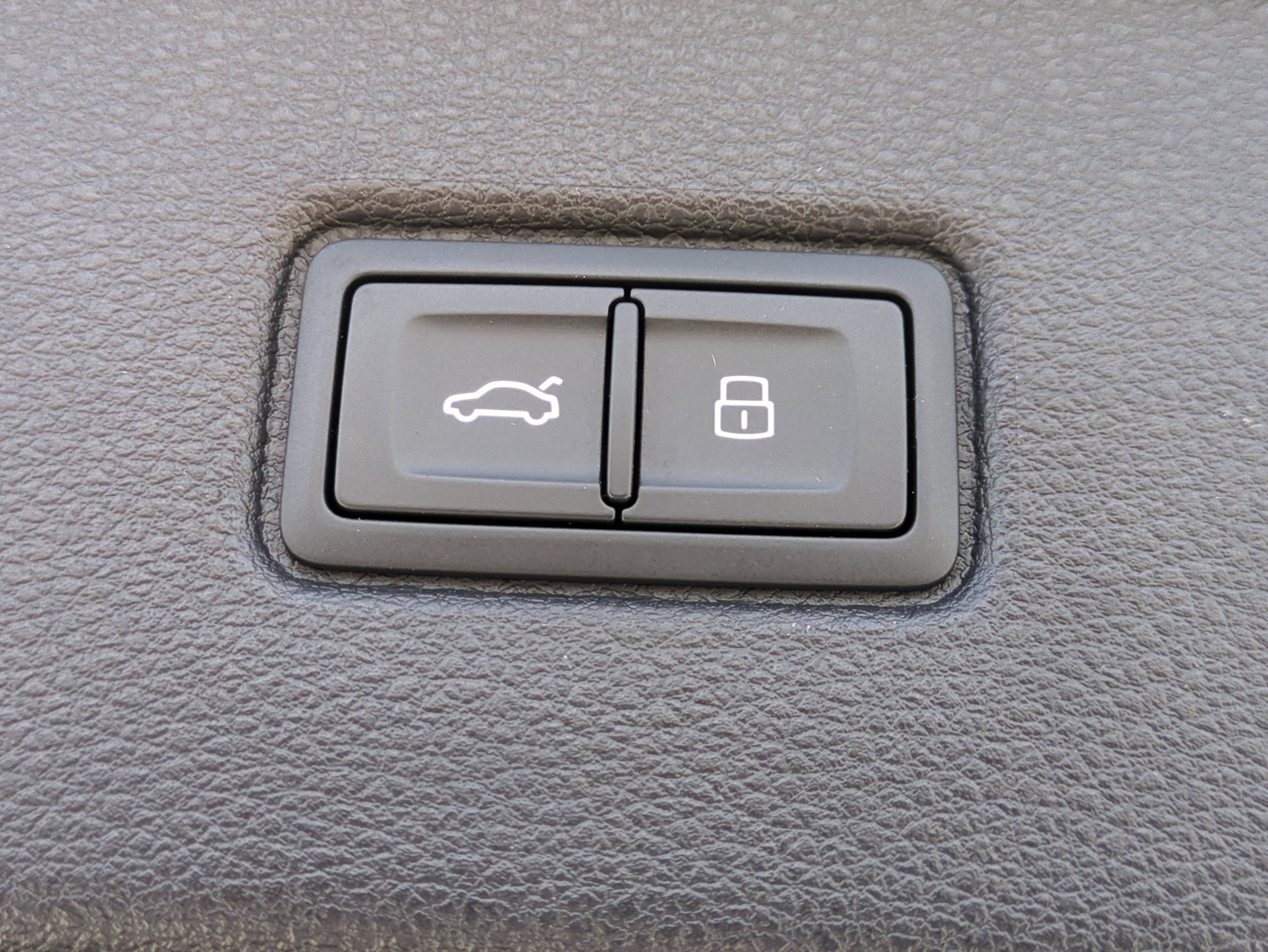 Used 2025 Audi SQ7 Premium Plus w/ Executive Package image 14