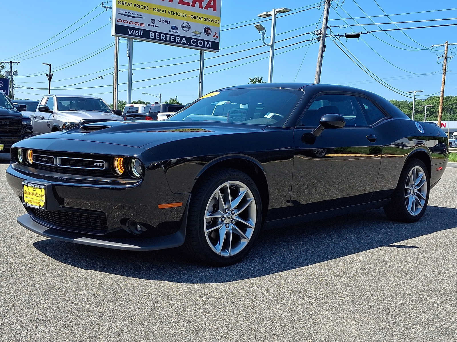 Used 2022 Dodge Challenger GT AWD/4WD image 3