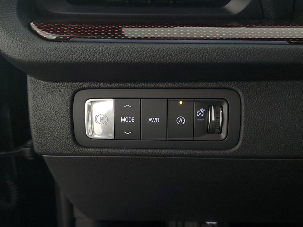 New 2026 Chevrolet Traverse Z71 w/ Enhanced Driving Package AWD/4WD image 28