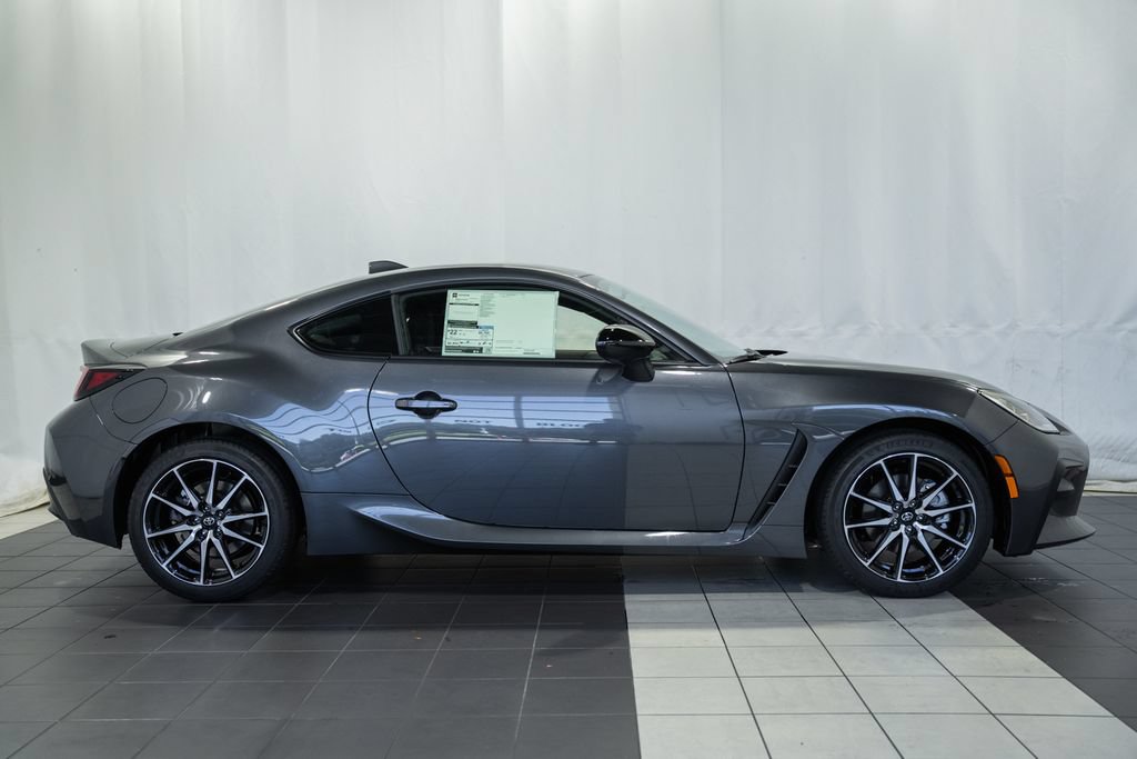 New 2026 Toyota GR86 RWD image 3