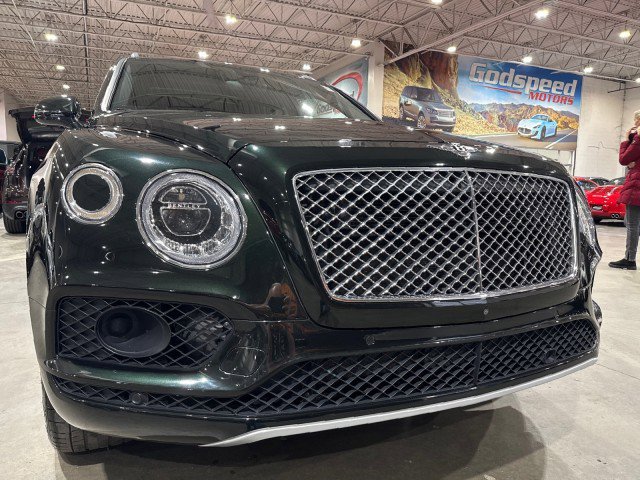 Used 2017 Bentley Bentayga image 27