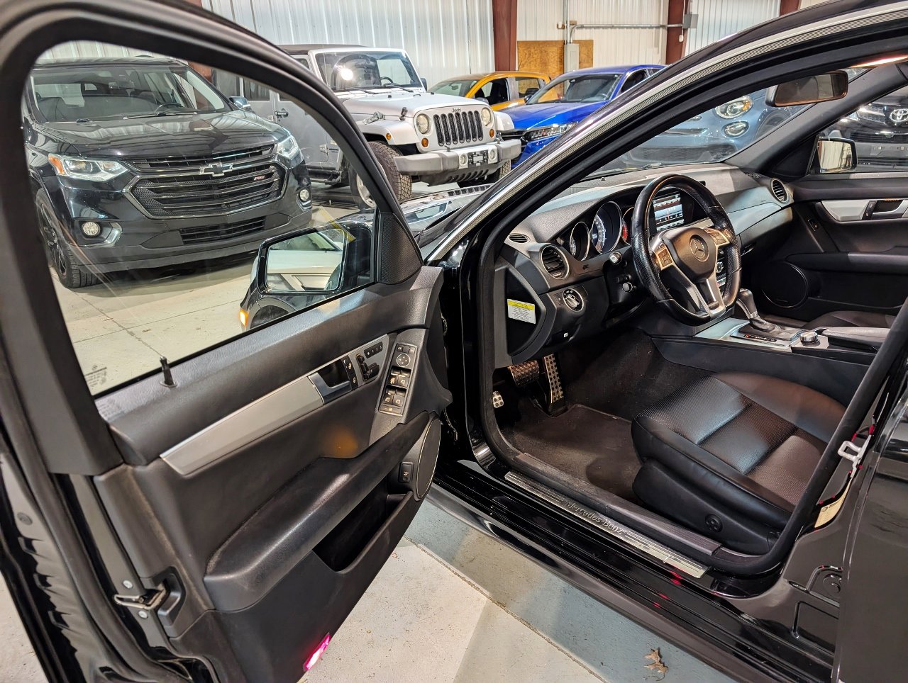 Used 2013 Mercedes-Benz C 300 4MATIC Sedan image 15