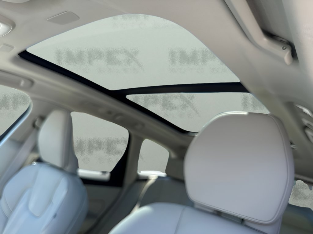 Used 2024 Volvo XC60 B5 Plus w/ Protection Package Premier AWD/4WD image 12