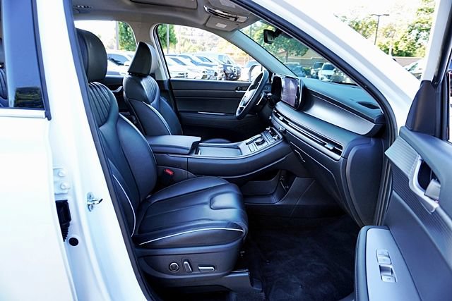 Certified 2023 Hyundai Palisade Limited FWD image 11