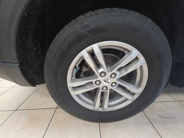 Used 2020 Ford Explorer XLT w/ Class III Trailer Tow Package AWD/4WD image 18