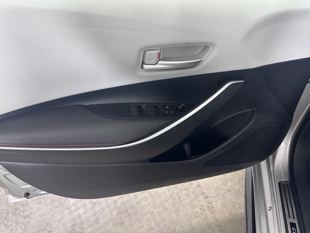 Used 2025 Toyota Corolla SE w/ SE Premium Package AWD/4WD image 18