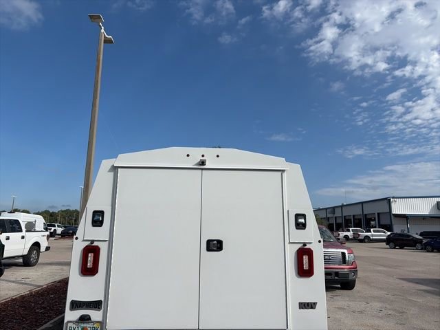 Used 2023 Ford E-450 and Econoline 450 Super Duty w/ Power Windows & Locks Group RWD image 6