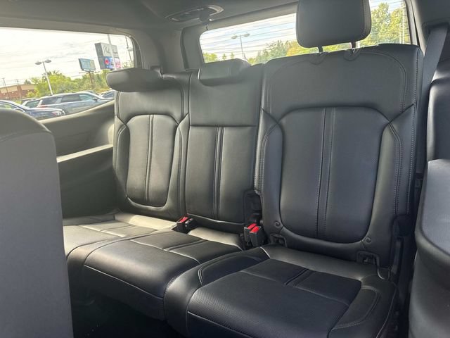 Used 2023 Jeep Wagoneer 4WD w/ Convenience Group I image 17