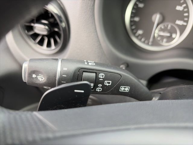 Used 2023 Mercedes-Benz Metris Passenger image 23