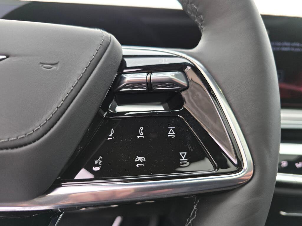 New 2026 Cadillac Lyriq V image 26