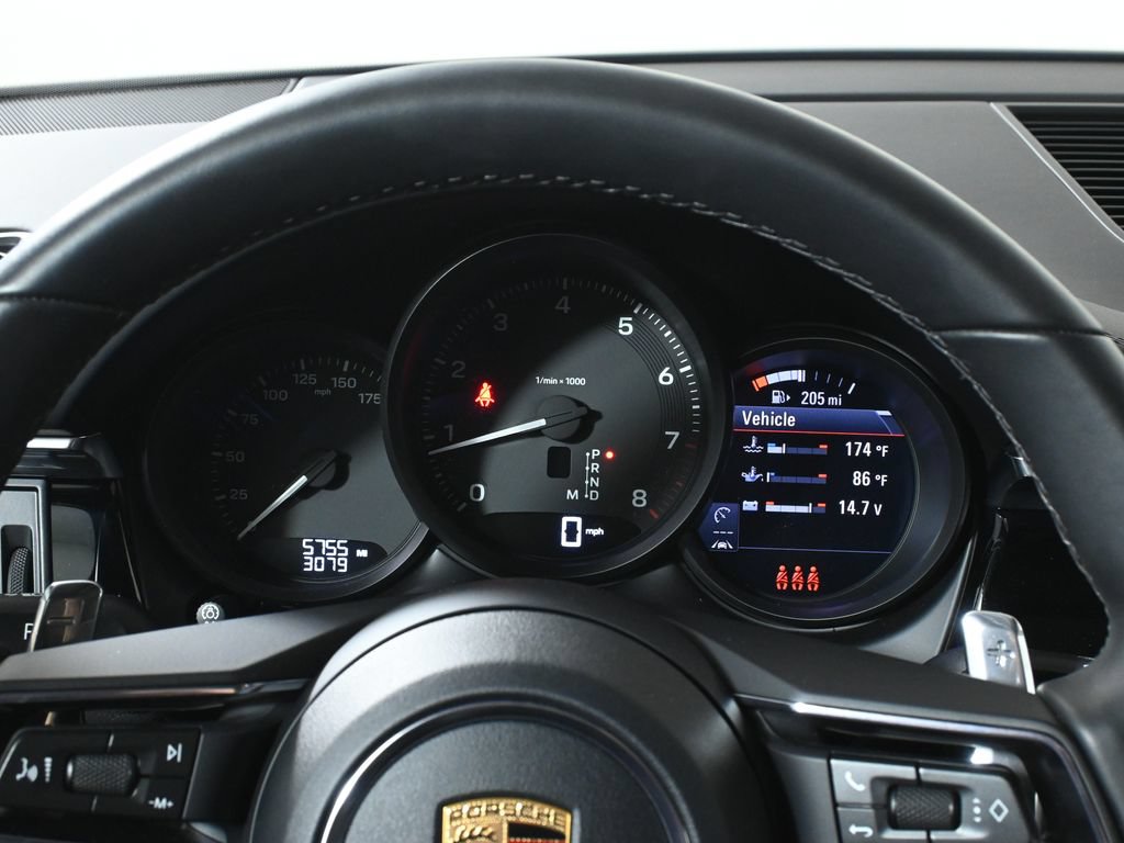 Used 2026 Porsche Macan AWD/4WD image 19