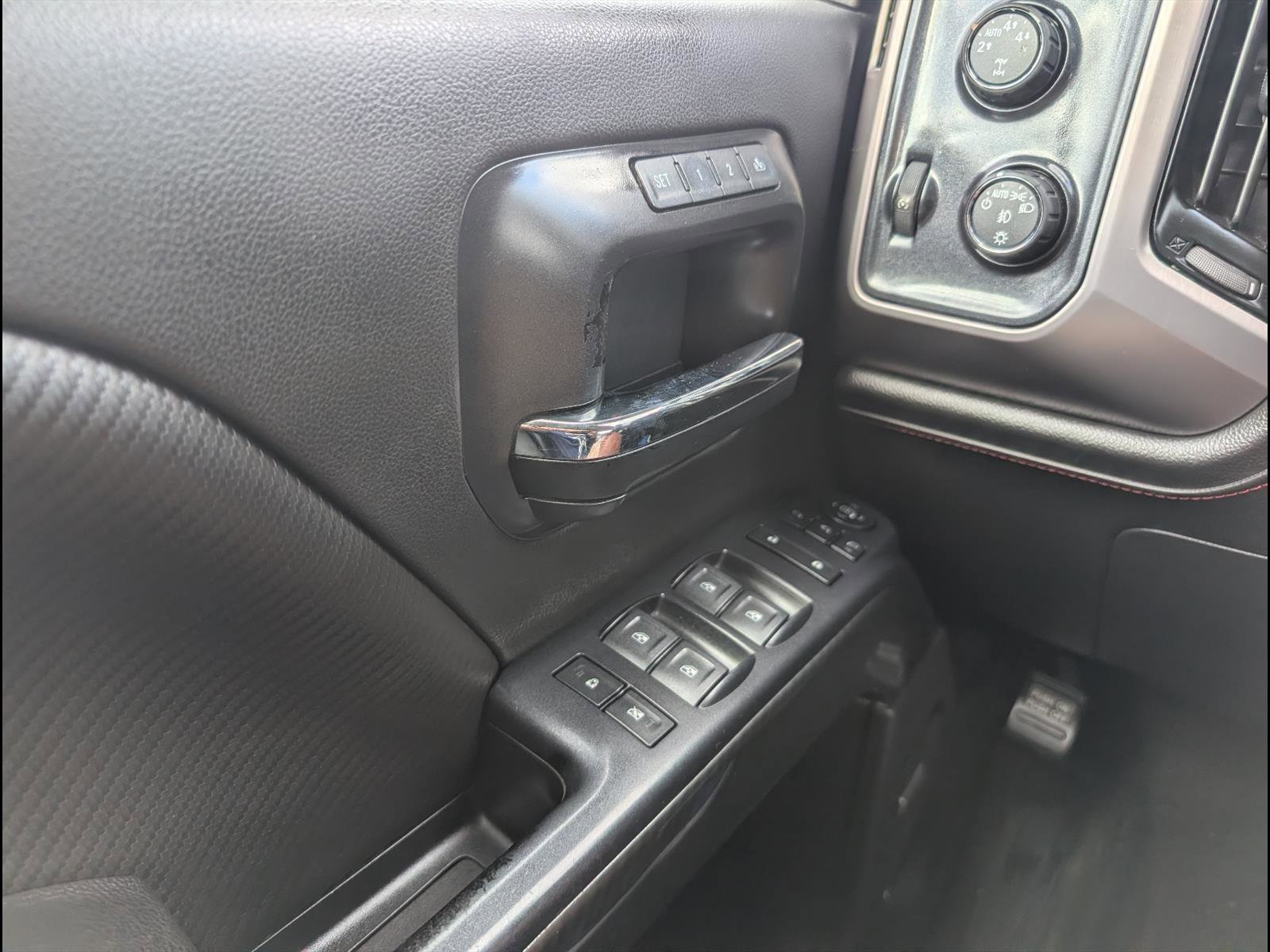Used 2014 GMC Sierra 1500 SLT w/ All-Terrain Package AWD/4WD image 16