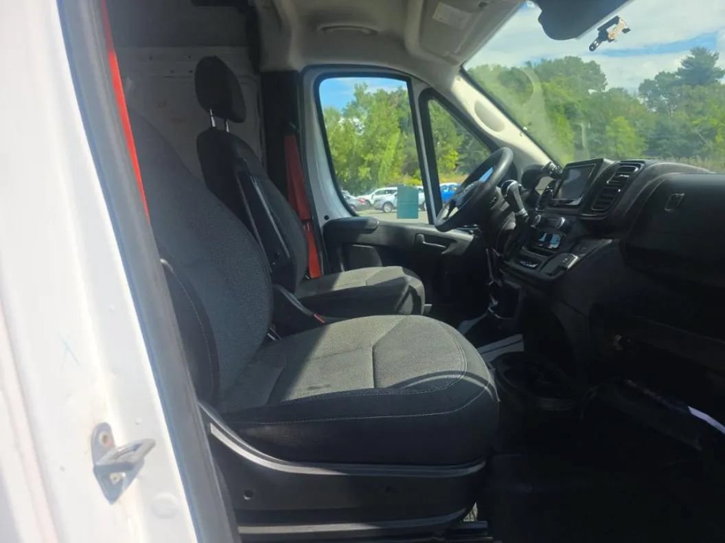 Used 2023 RAM ProMaster 3500 w/ Driver Convenience Group FWD image 4