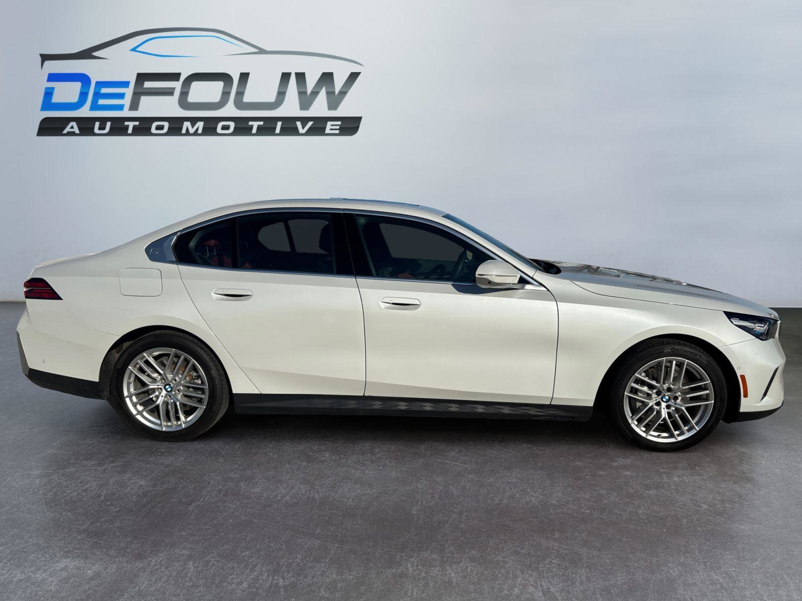 Certified 2025 BMW 540i xDrive w/ Premium Package image 12