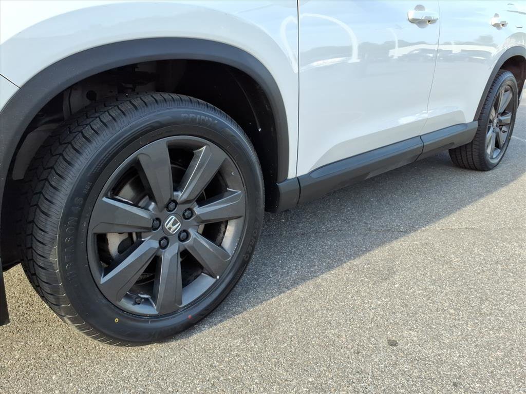 Used 2023 Honda Pilot Sport image 9