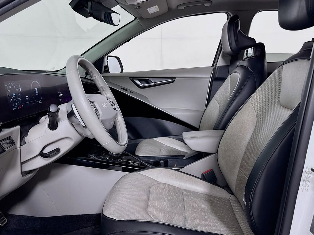 Used 2023 Kia Niro Wave w/ Wave Preserve Package image 9