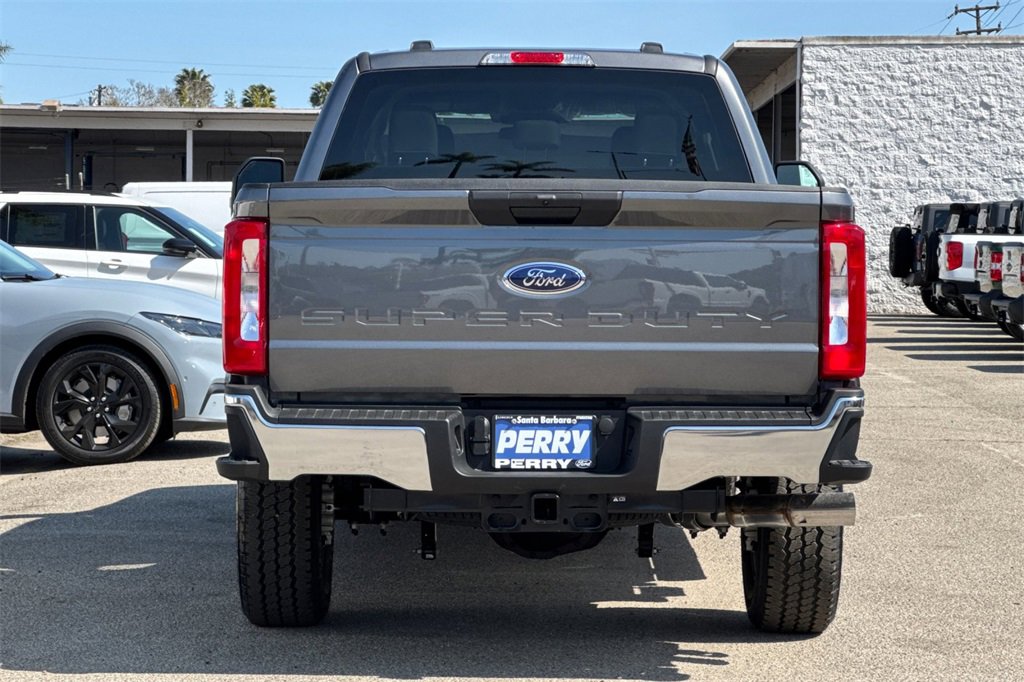 New 2025 Ford F250 XLT w/ FX4 Off-Road Package image 5