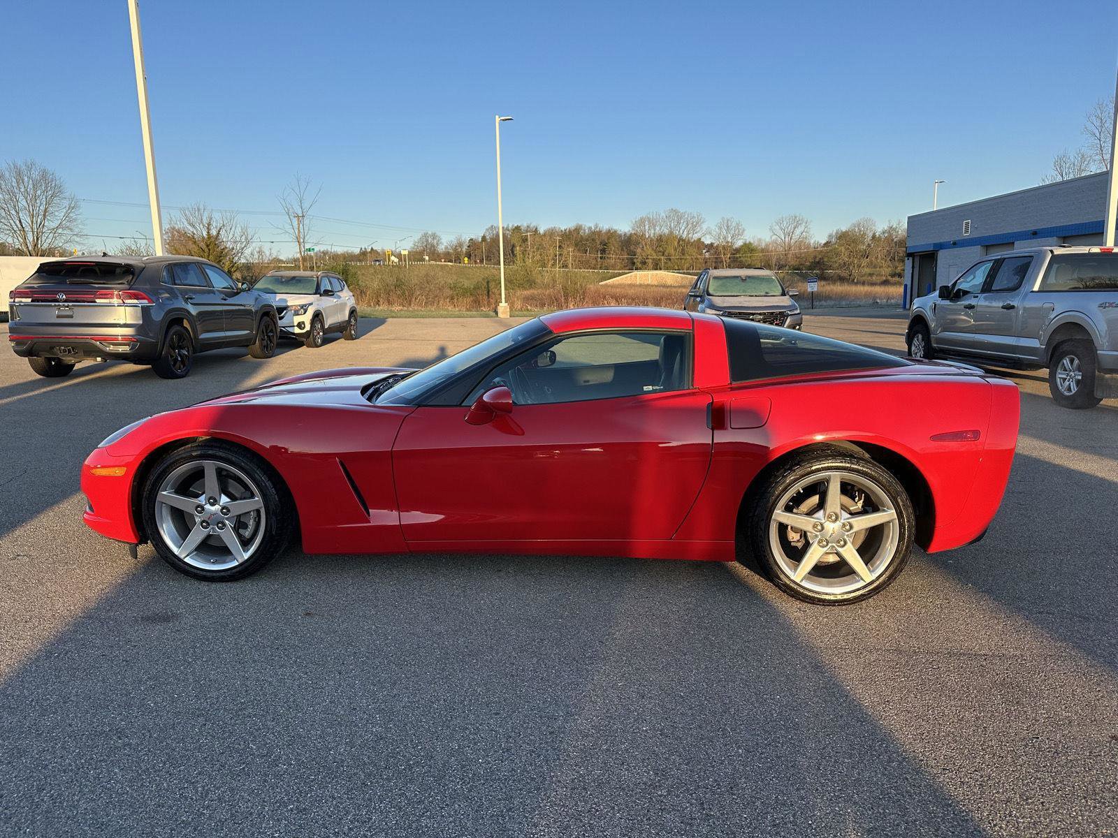 Used 2005 Chevrolet Corvette Coupe w/ Preferred Equipment Group image 2