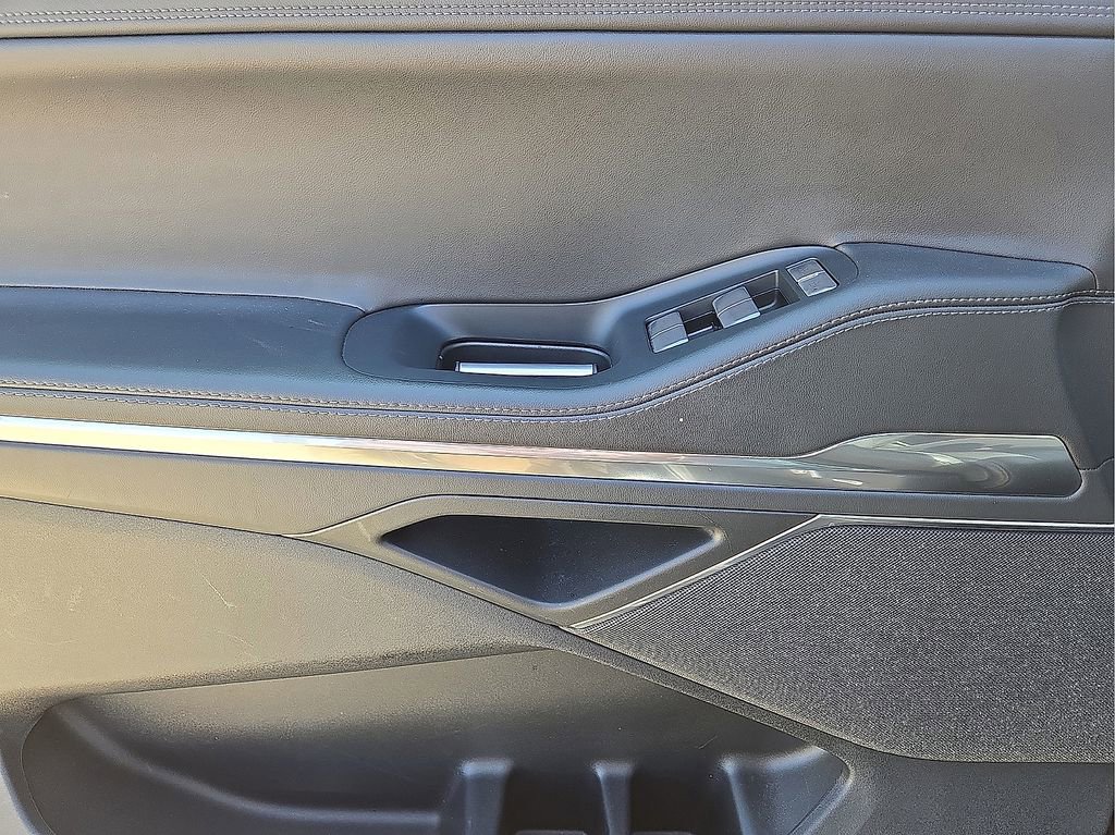 Used 2025 Lincoln Navigator Reserve image 21