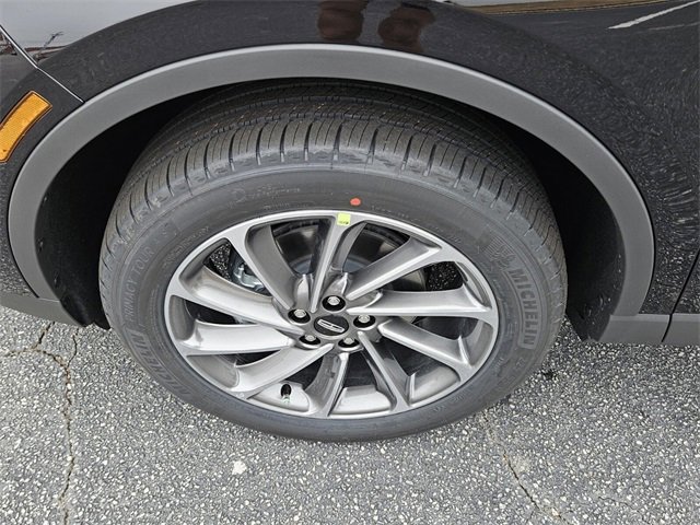 New 2025 Lincoln Corsair Premiere w/ Equipment Group 101A image 17