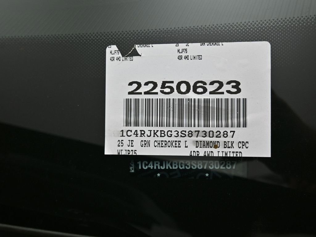 New 2025 Jeep Grand Cherokee L Limited w/ Black Appearance Package image 11