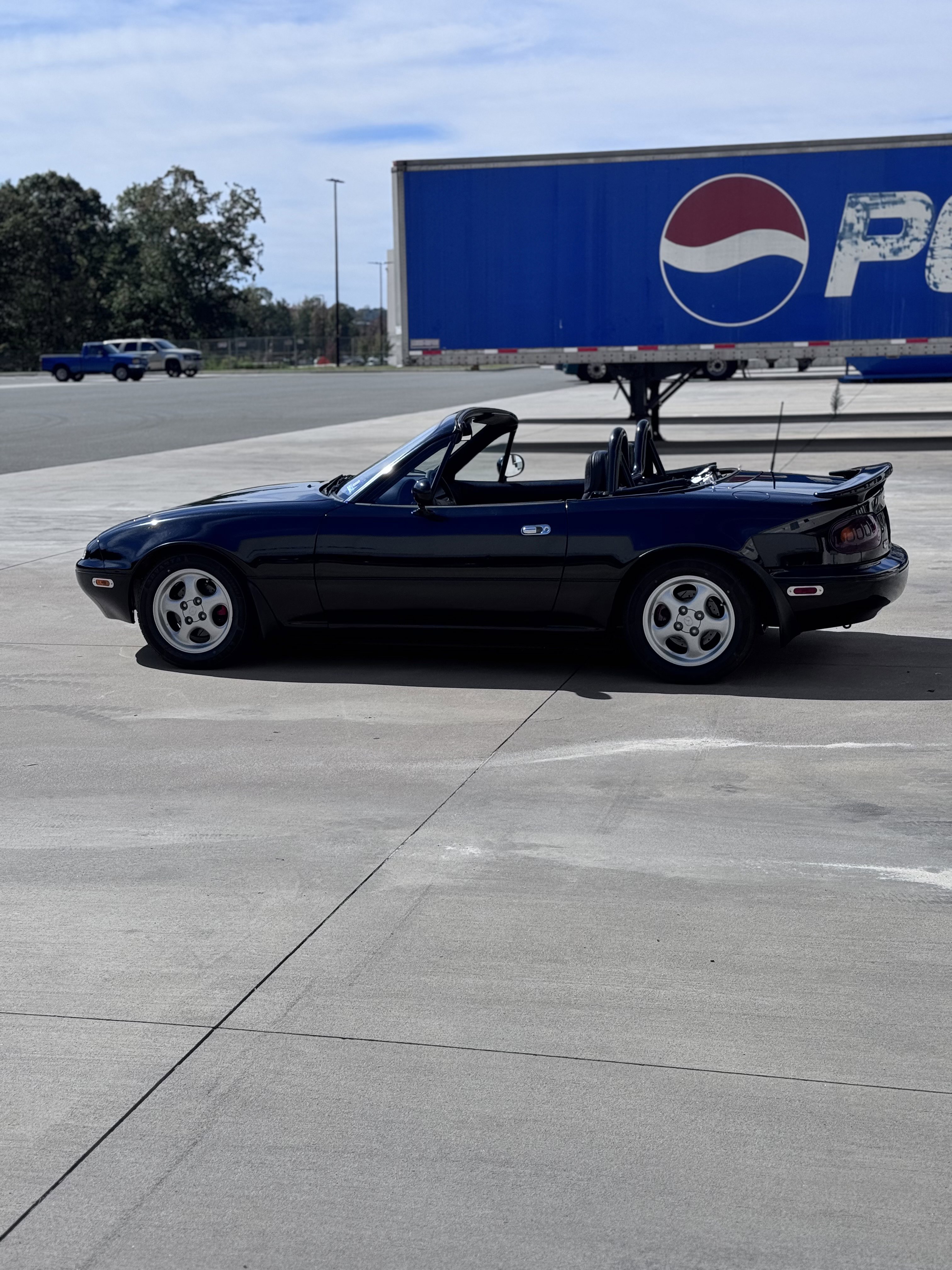 Used 1996 MAZDA MX-5 Miata image 8