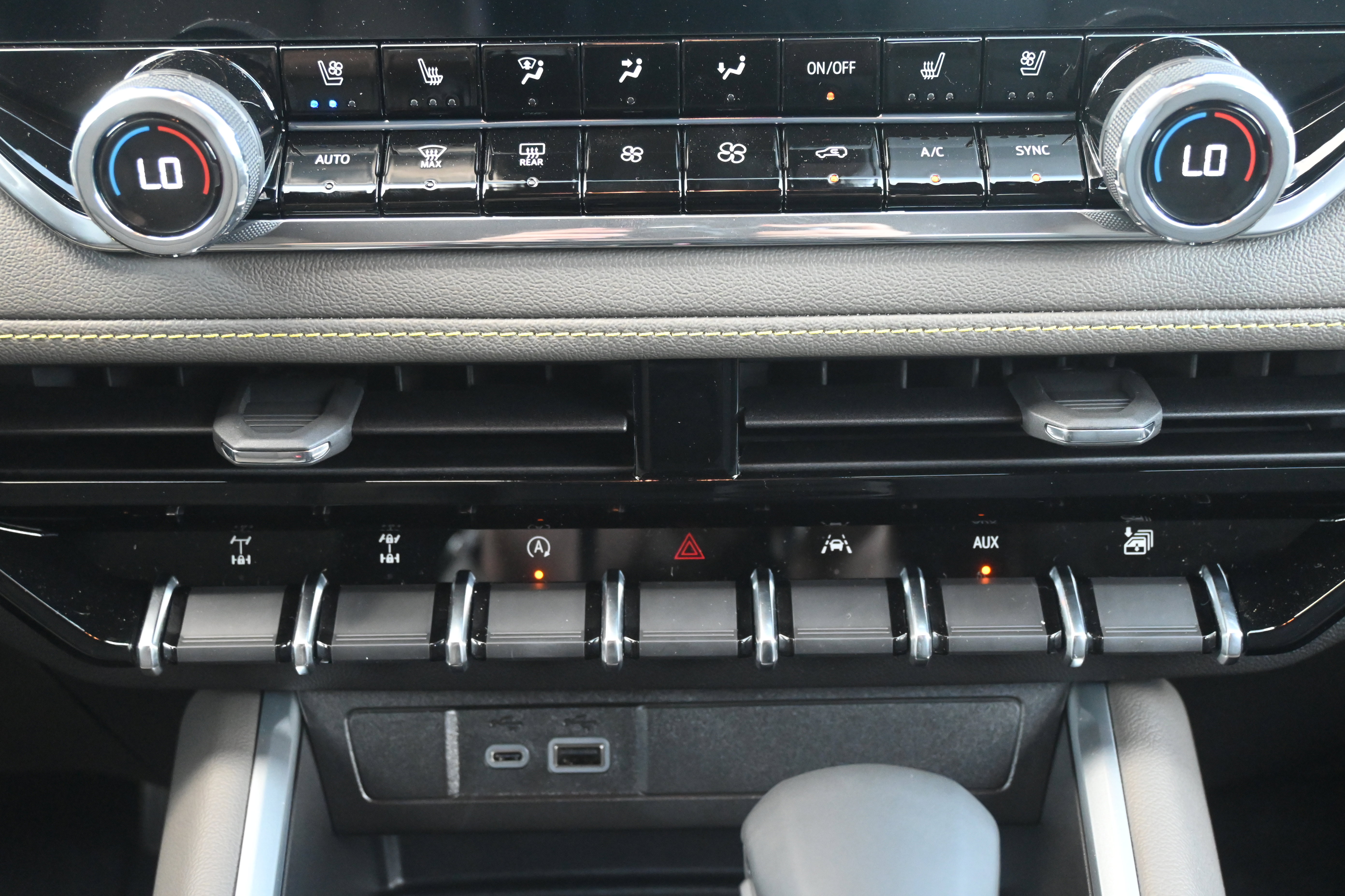New 2026 Chevrolet Colorado ZR2 w/ Technology Package image 33