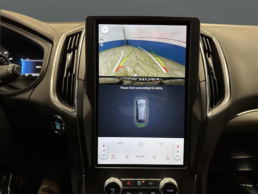 Used 2024 Ford Edge Titanium w/ Titanium Elite Package image 11