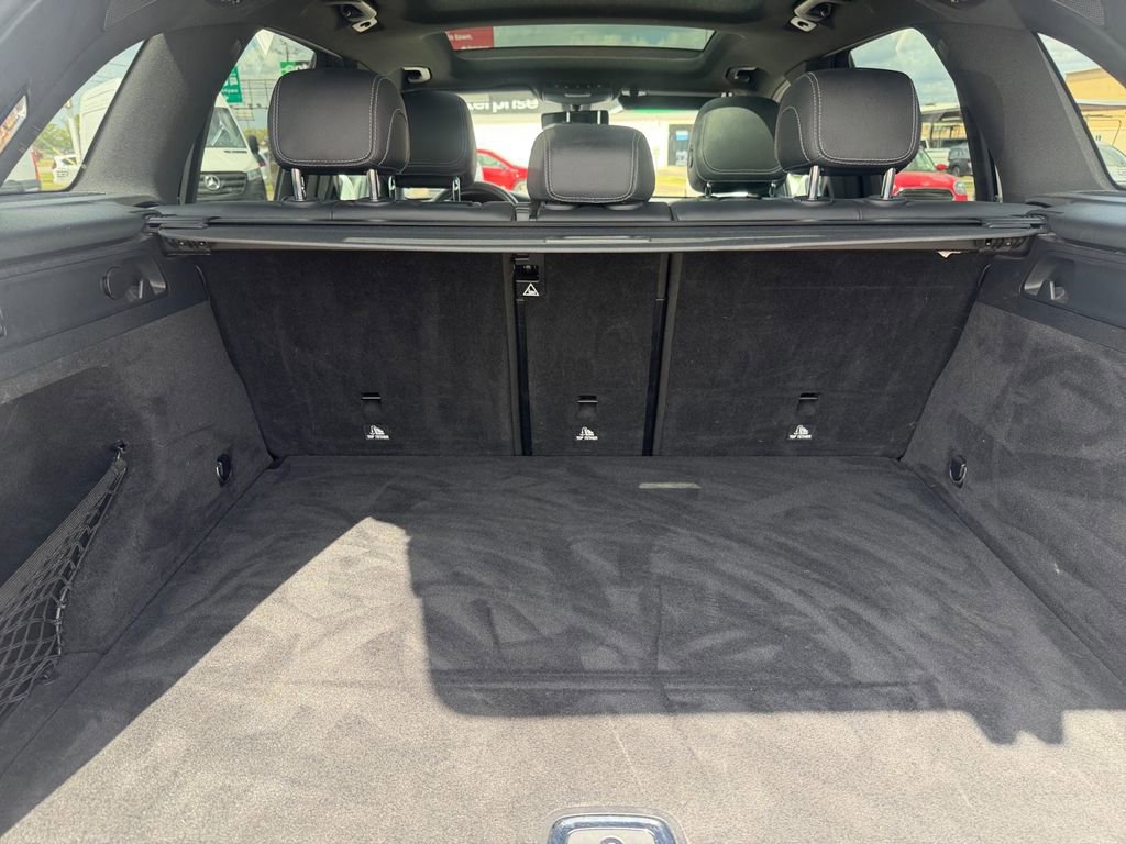 Used 2020 Mercedes-Benz GLC 300 4MATIC image 25