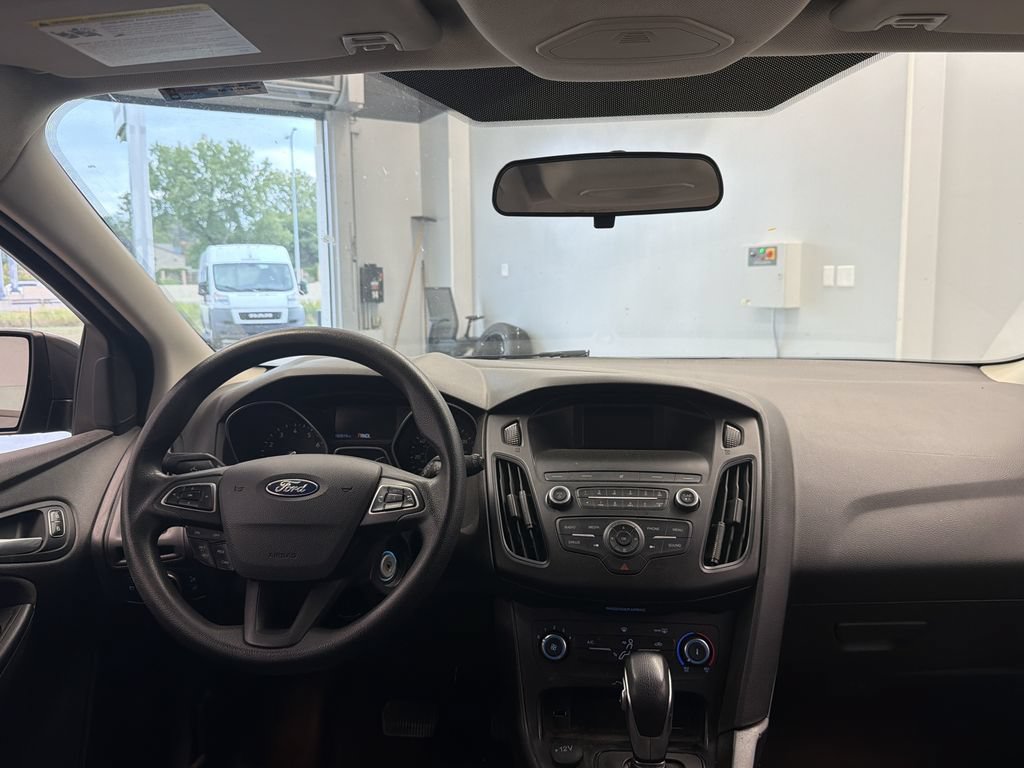 Used 2018 Ford Focus SE FWD image 23