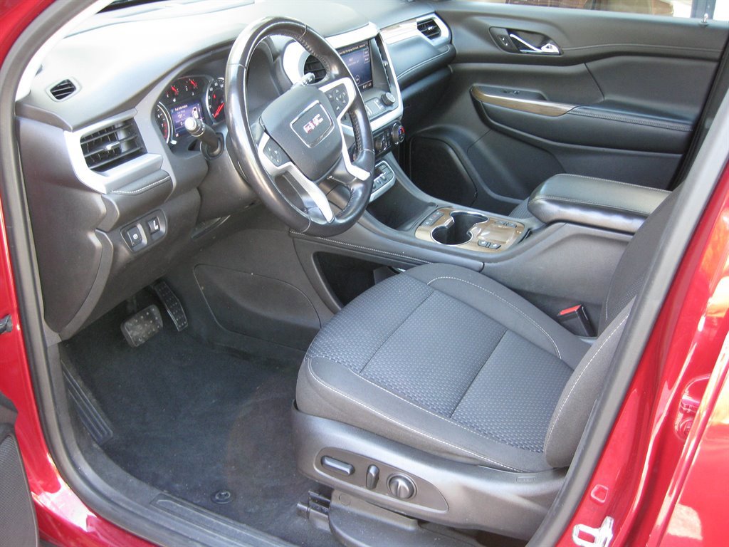 Used 2020 GMC Acadia SLE w/ Driver Convenience Package FWD image 12