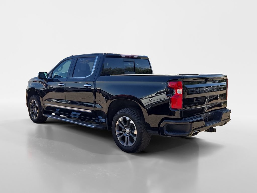 Used 2022 Chevrolet Silverado 1500 High Country w/ Z71 Off-Road Package AWD/4WD image 3