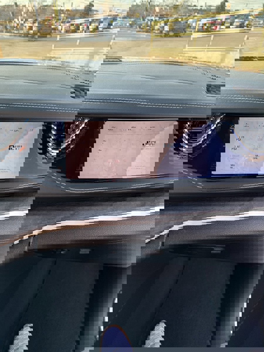 Used 2022 Jeep Grand Cherokee Limited w/ Luxury Tech Group II image 28