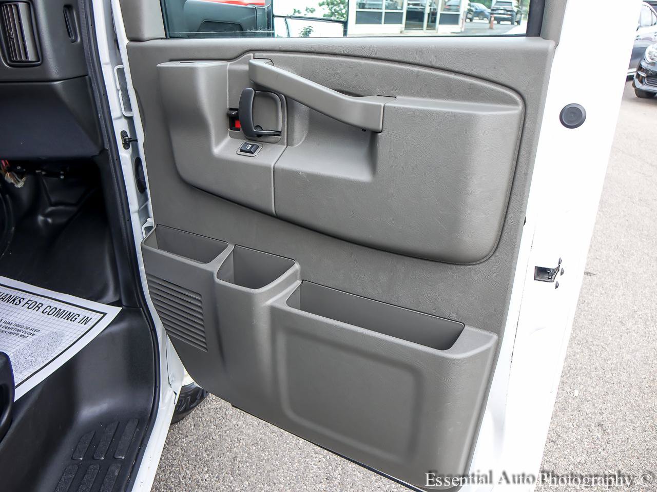 Used 2024 Chevrolet Express 3500 w/ Power Convenience Package RWD image 18