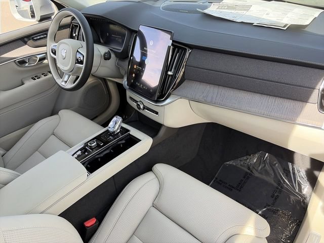 New 2026 Volvo XC90 T8 Ultra w/ Protection Package Premier AWD/4WD image 13