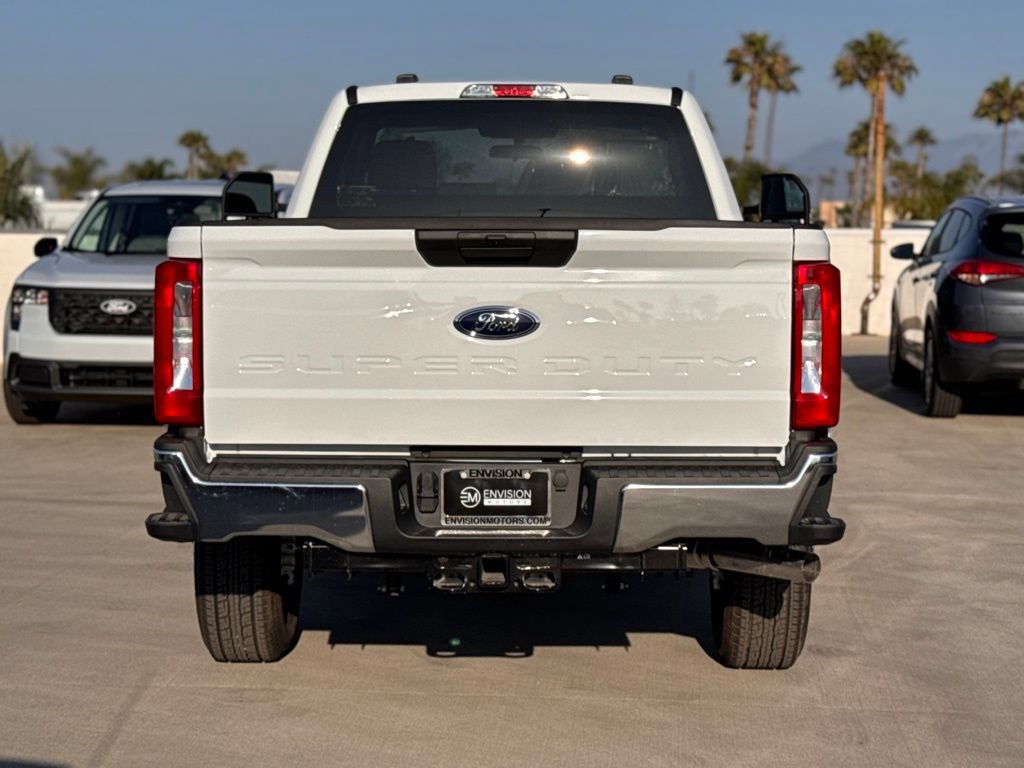 Used 2025 Ford F350 XLT AWD/4WD image 11