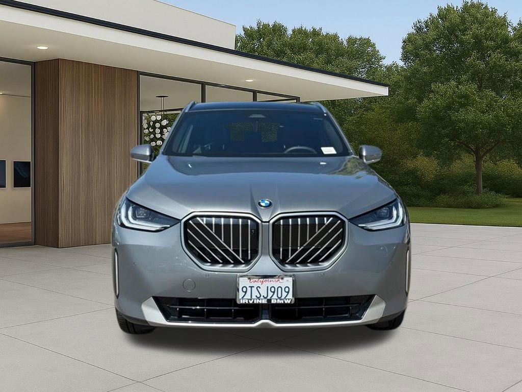 Used 2025 BMW X3 xDrive30i w/ Premium Package image 4