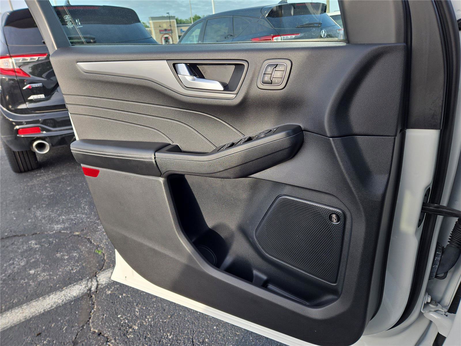 Used 2021 Ford Escape Titanium AWD/4WD image 17