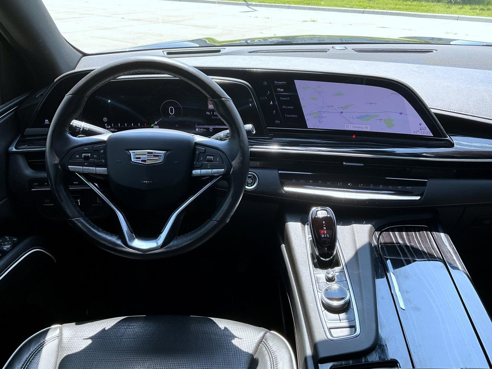 Used 2023 Cadillac Escalade Sport w/ LPO, ONYX Package image 12