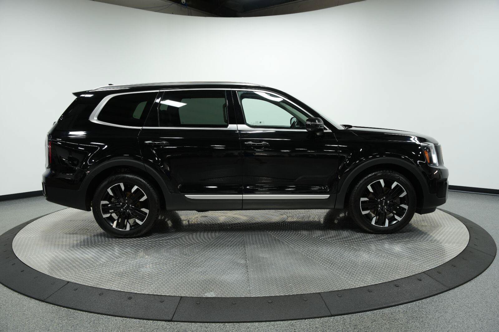 Used 2023 Kia Telluride SX AWD/4WD image 8