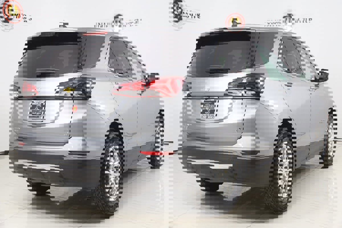 Used 2023 Chevrolet Equinox LT image 3