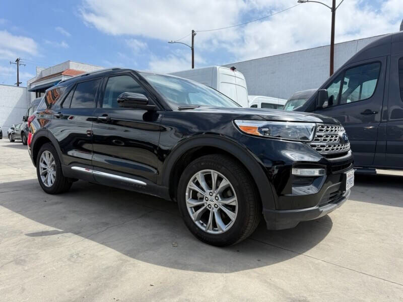 Used 2023 Ford Explorer Limited image 1