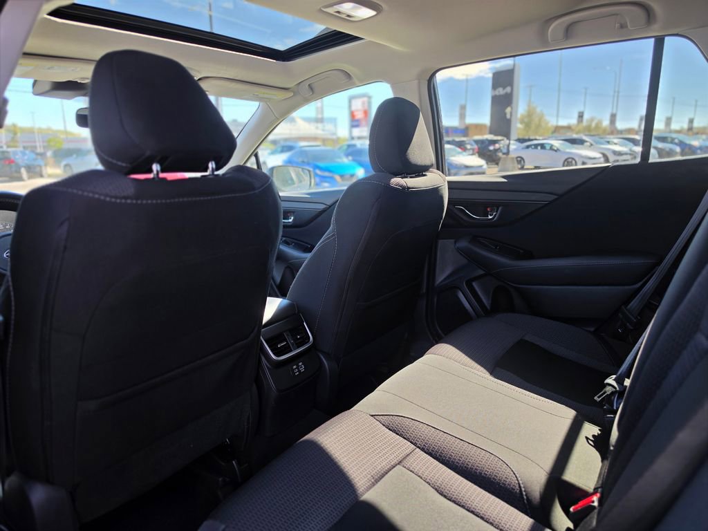 Used 2025 Subaru Outback Premium image 12