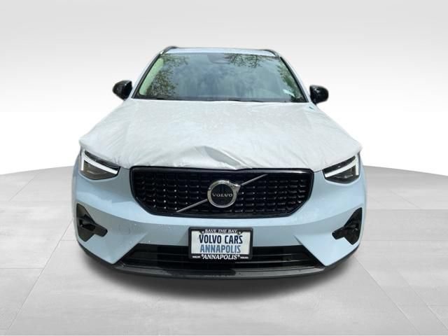 New 2026 Volvo XC40 B5 Plus w/ Climate Package AWD/4WD image 2