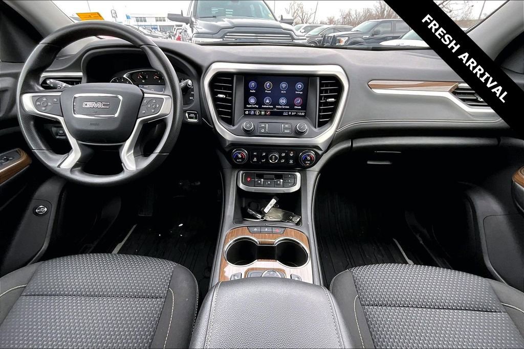 Used 2023 GMC Acadia SLE w/ Driver Convenience Package image 7