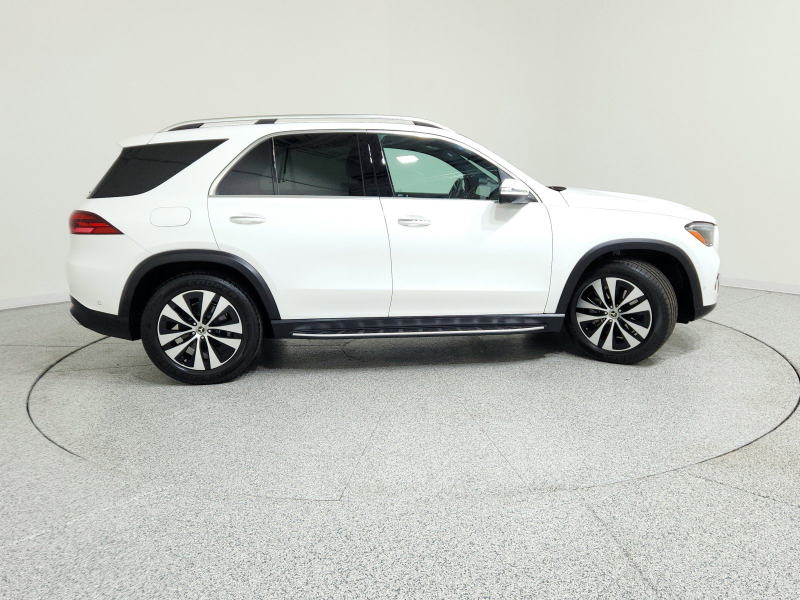 Certified 2025 Mercedes-Benz GLE 350 4MATIC image 8