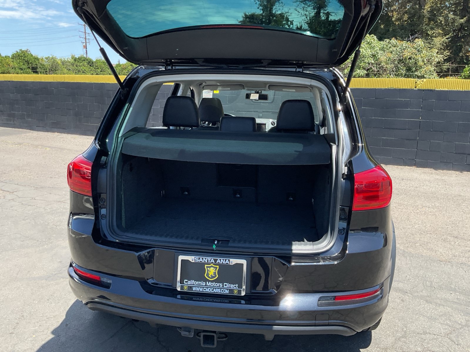 Used 2017 Volkswagen Tiguan Sport AWD/4WD image 26