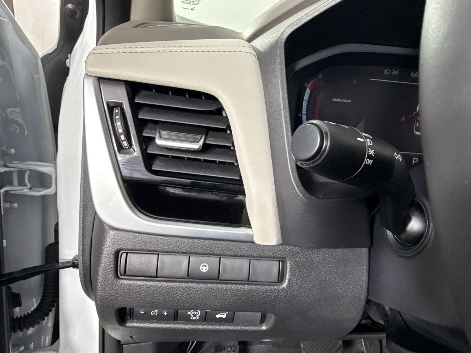 Certified 2024 Nissan Rogue SL AWD/4WD image 17