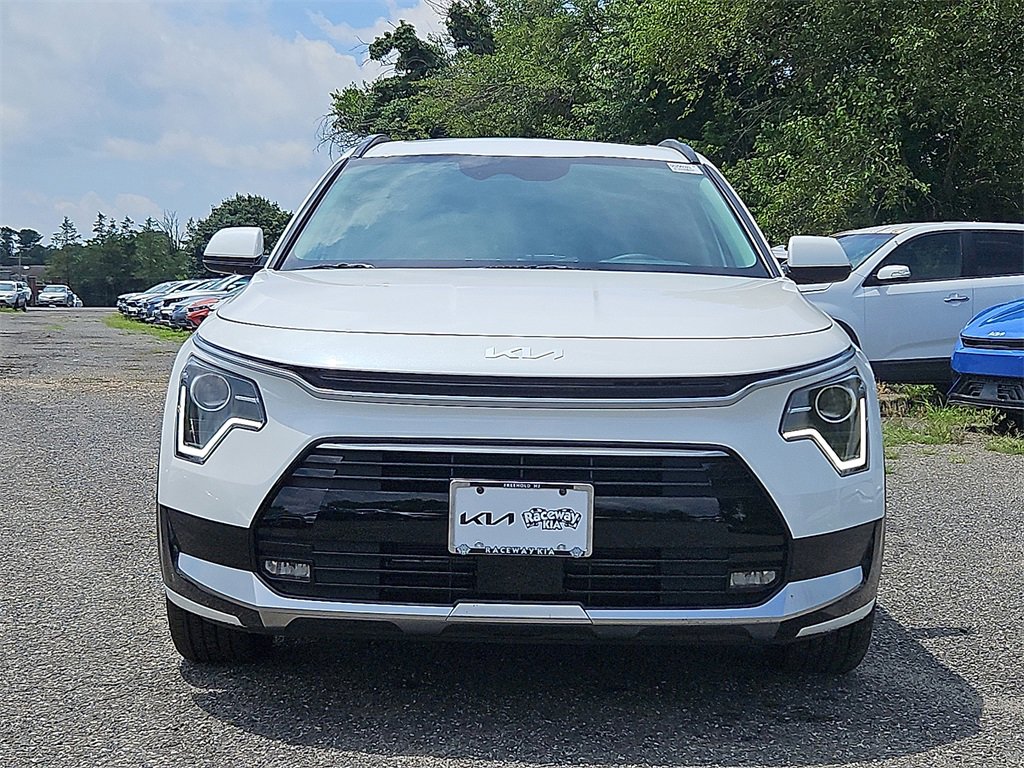 New 2025 Kia Niro EX Touring image 2